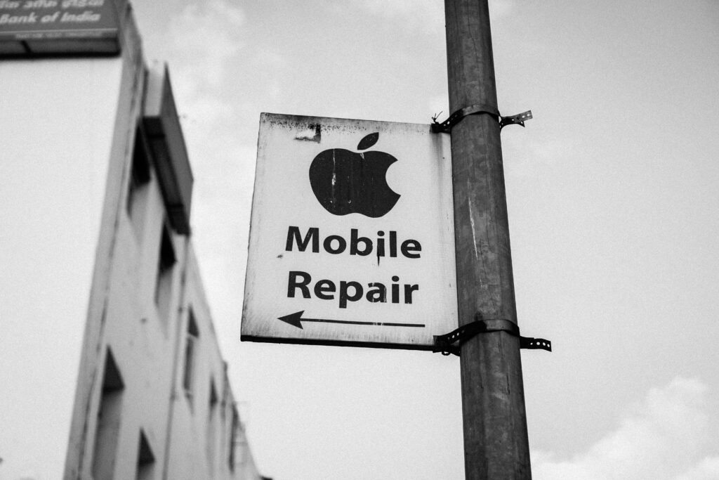 Appleの正規店に修理を依頼する